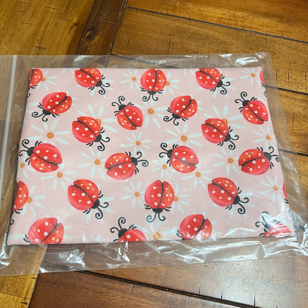 Makeup Junkie "Love Bug" Lady Bugs Large Bag Brand New with Tags - Picture 2 of 6